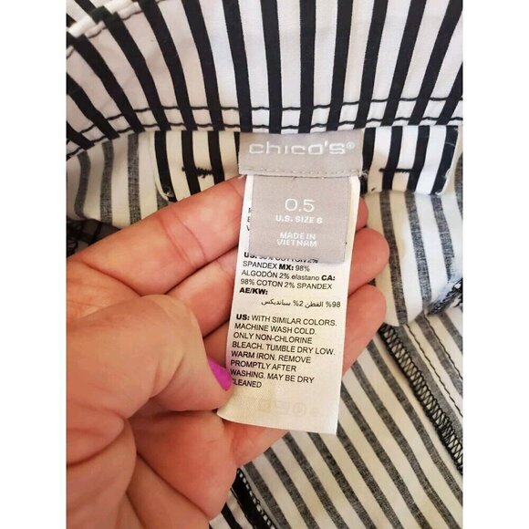 Chico Pants Cropped Women's‎ Size 6 (Chico 0.5) Black White Striped Lightweight - Picture 14 of 16